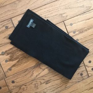 100% Wool Banana republic black scarf 7' x 7" long
